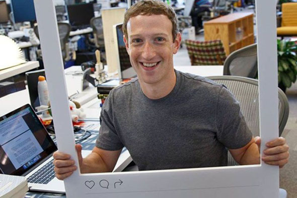 Mark Zuckerberg kamerasını bantladı