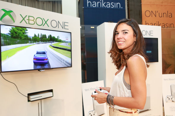 Xbox One S Türkiye’de!