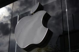 Apple patent davasında milyonlarca dolar kaybetti