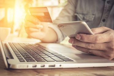Kredi kartlarının internetten alışverişe açık kalması için son gün