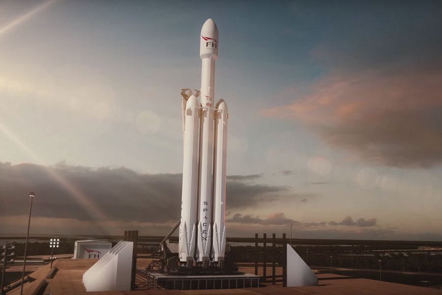Elon Musk, Mars'a göndereceği Tesla'nın fotoğrafını paylaştı