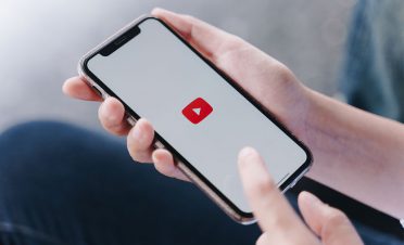 YouTube TikTok rakibi yeni özelliğini test etmeye başladı
